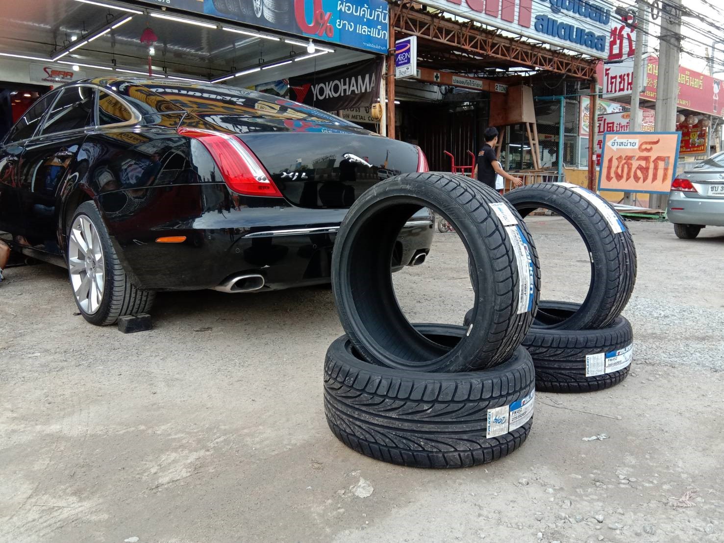 ยางใหม่ FALKEN FK452 245/40-20 ลดราคาพิเศษ