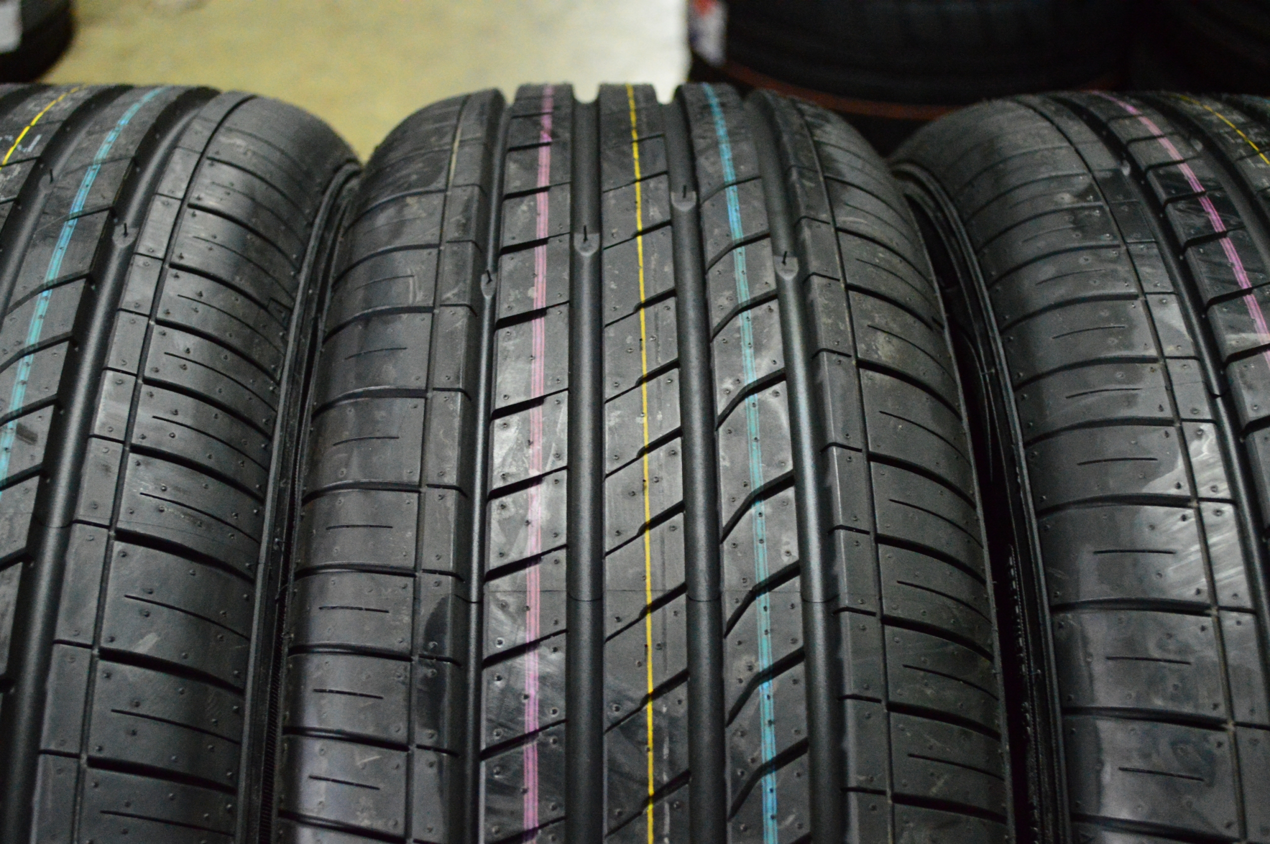 ยางเข้ามาใหม่ NEXEN SU1 205/65-16 ราคา่พิเศษ ดอกยาง นุ่ม เงียบ