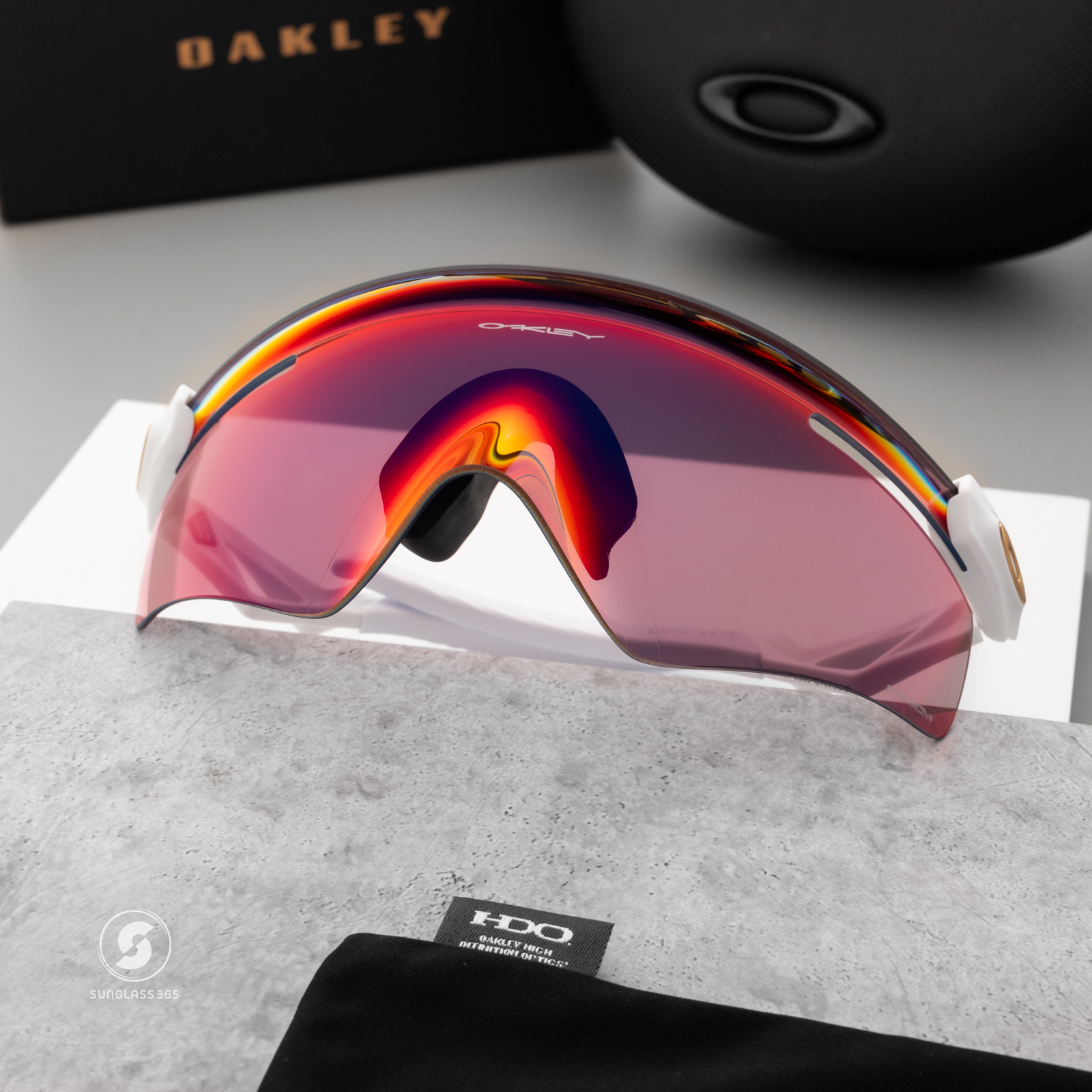 OAKLEY QNTM KATO OO9481D-03 White Prizm Road