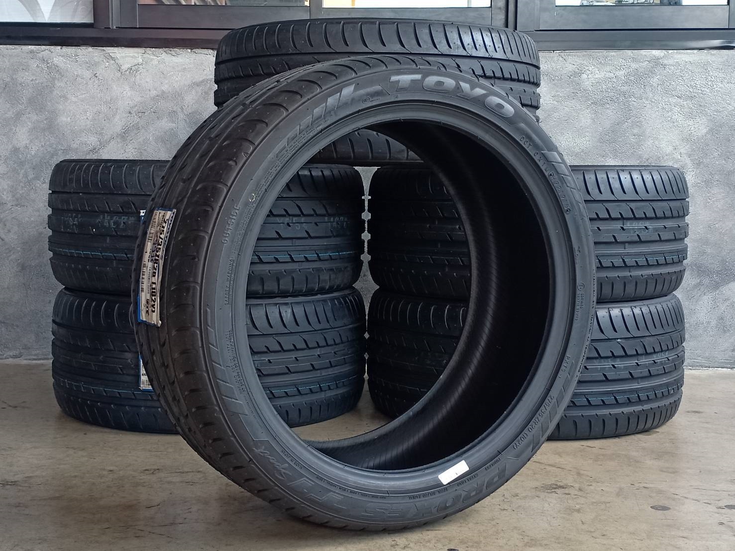 ยางใหม่ TOYO T1SPORT 275/35-20 เส้น 3900 ปกติ 12000