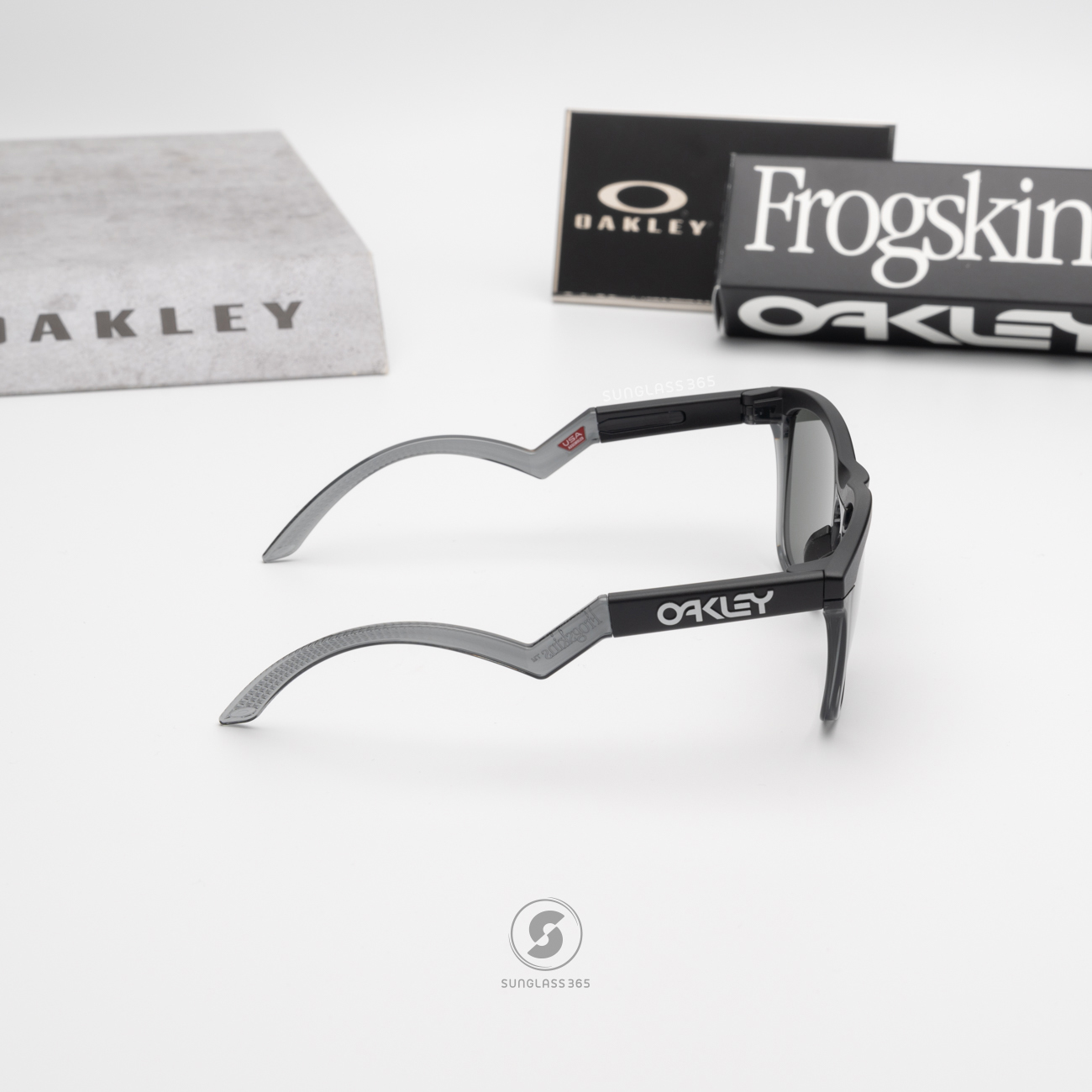 OAKLEY Frogskins Hybrid OO9289-07 Matte Black Prizm Grey