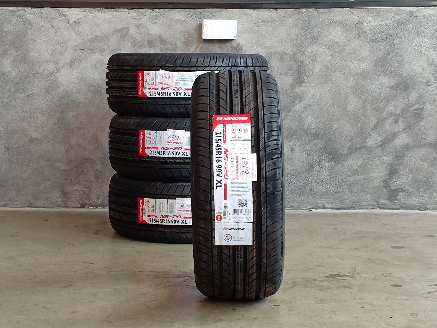 NANKANG NS20 215/45-16 ปี19 ราคาพิเศษ