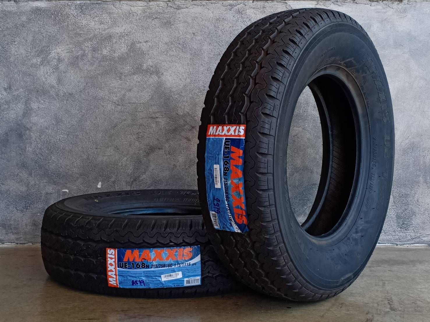 MAXXIS 215/75R16 UE-168N 113/111S 8PR MADE IN THAILAND