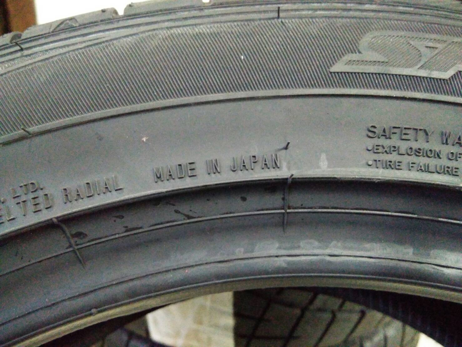 DUNLOP SP SPORT MAXX050+ 245/50R18 ปี17 ขาย 7800 ปกติ 12000