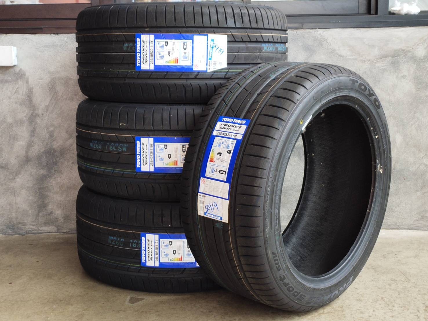 TOYO PROXES SPORT SUV 295/40R20 MADE IN JAPAN