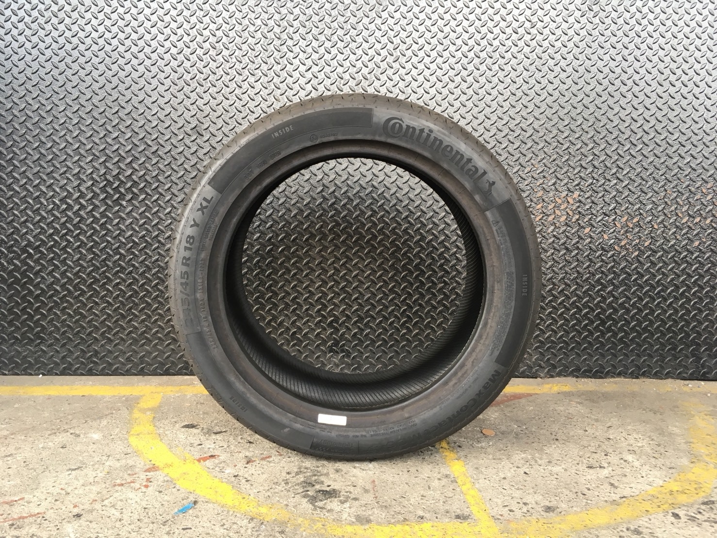 CONTINENTAL CONTACT MC6 245-45-18 เส้น 8500 ซื้อ2 แถม 2