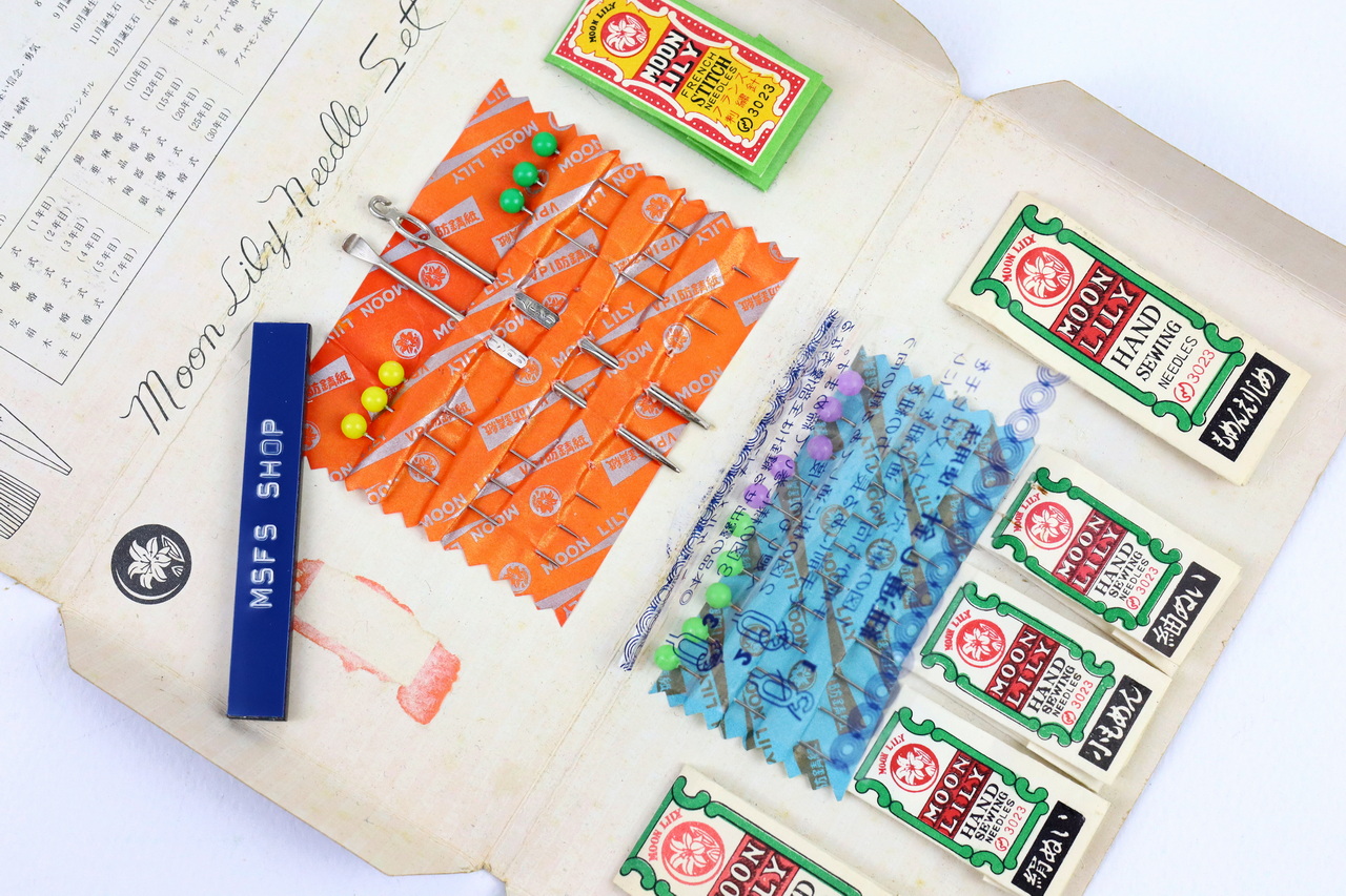 [Vintage] Moon Lily Needle Set ชุดเข็มเย็บผ้า Vintage