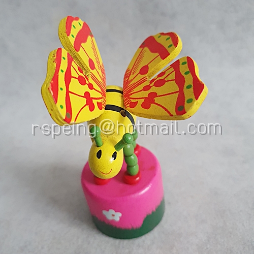 ของเล่นหุ่นไม้ผีเสื้อ กดยุบปล่อยยืน