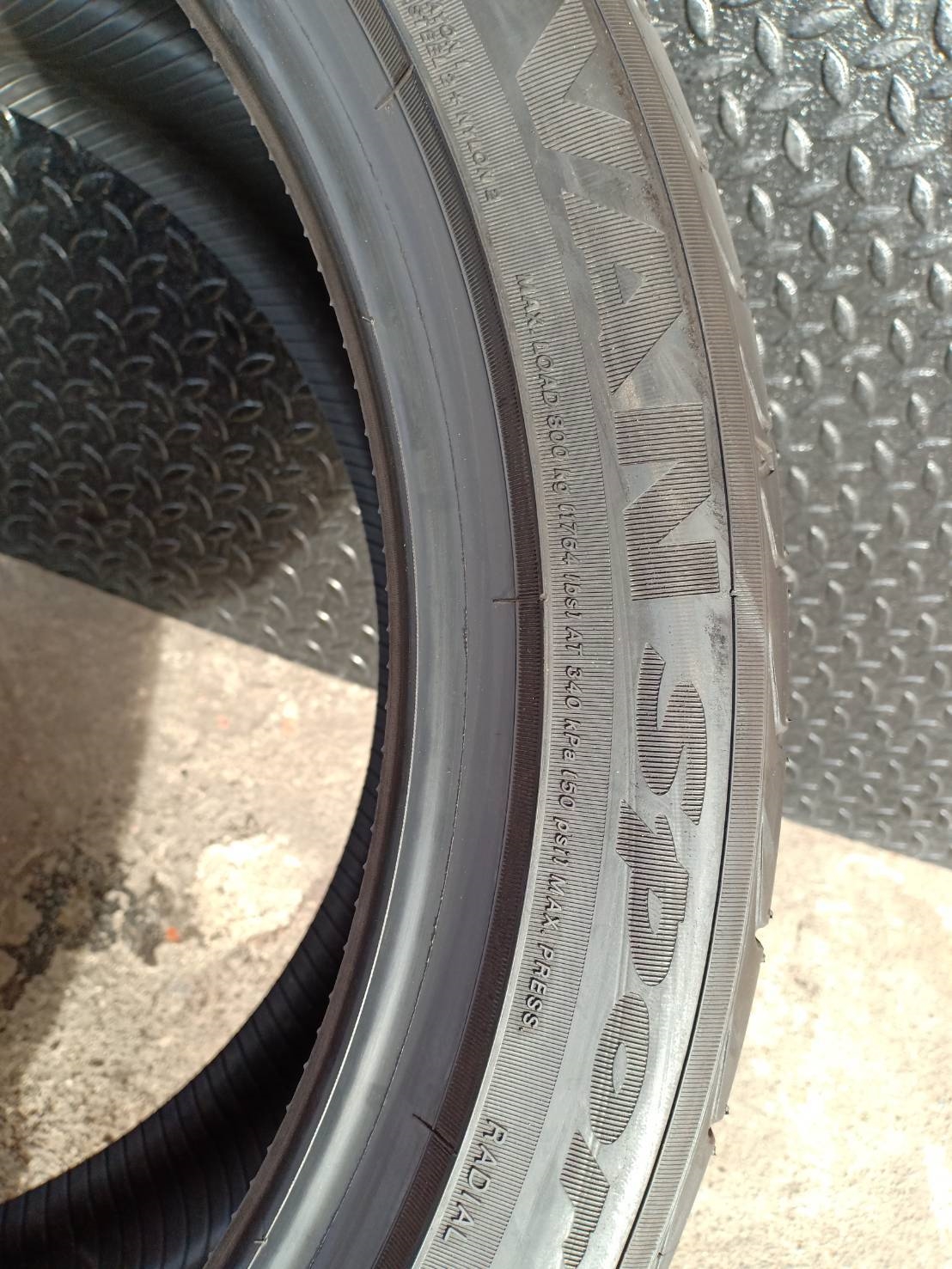 YOKOHAMA V105 275/35-19 ยางญี่ปุ่น ปี18 ลดราคา