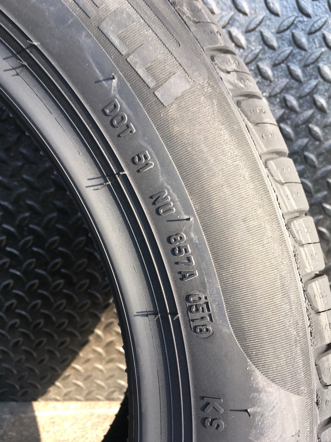 PIRELLI CINTURATO P7 225-50-17 เส้น 7000 บาท ปี18 ซื้อ2แถม2 จ่าย 14000 ได้ 4เส้น ปี18