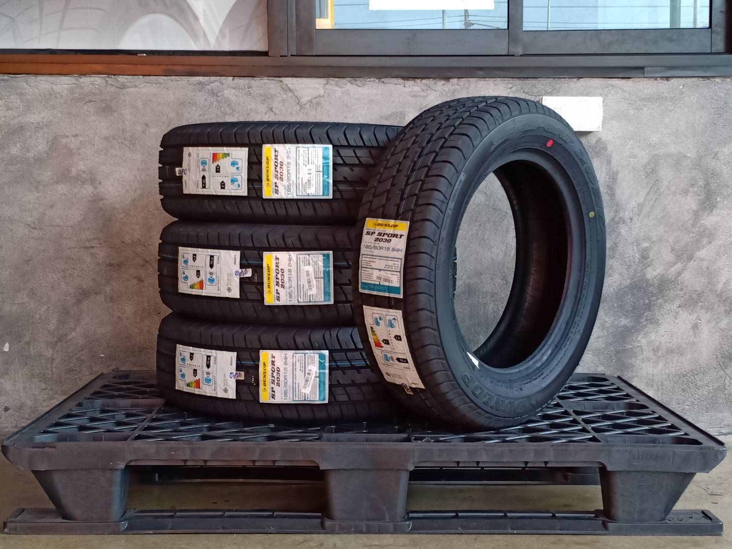 DUNLOP 185/60R15 SP SPORT 2030 84H MADE IN THAILAND