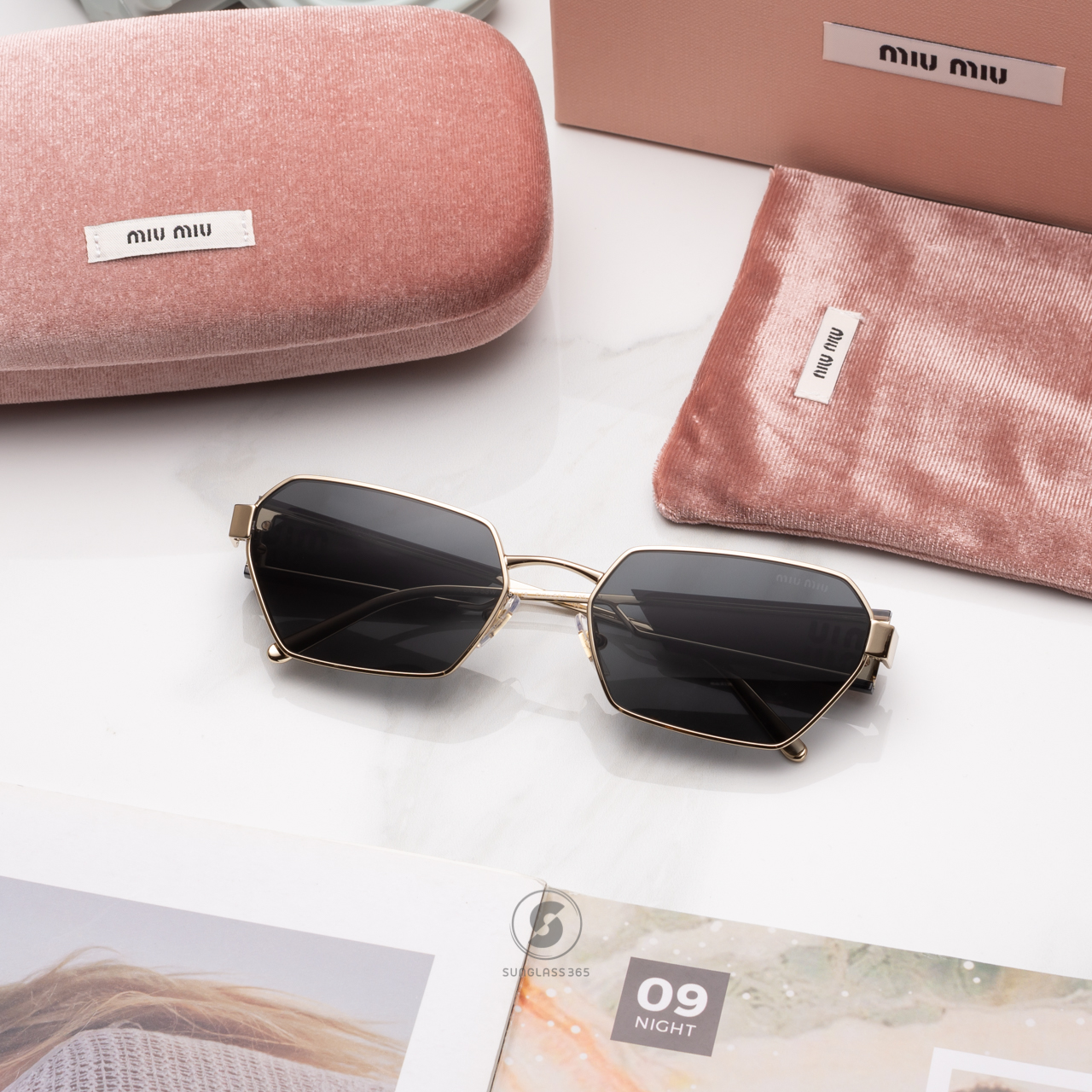 แว่นกันแดด Miu Miu MU53WSF ZVN5S0