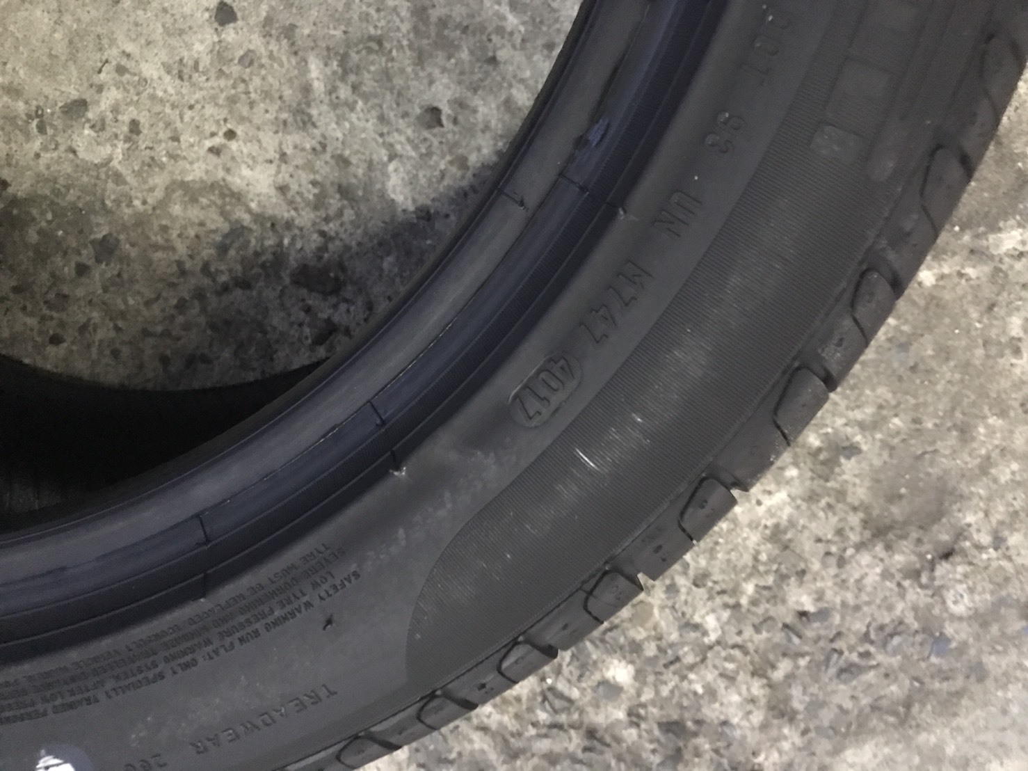 PIRELLI CINTURATO P7 RUNFLAT 275-40-18 ลดราคา