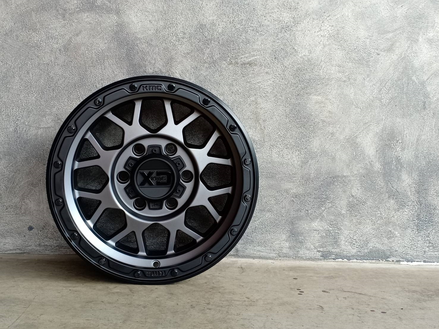 ล้อแท้ KMC XD135 ขอบ16 ซื้อล้อแถมยาง