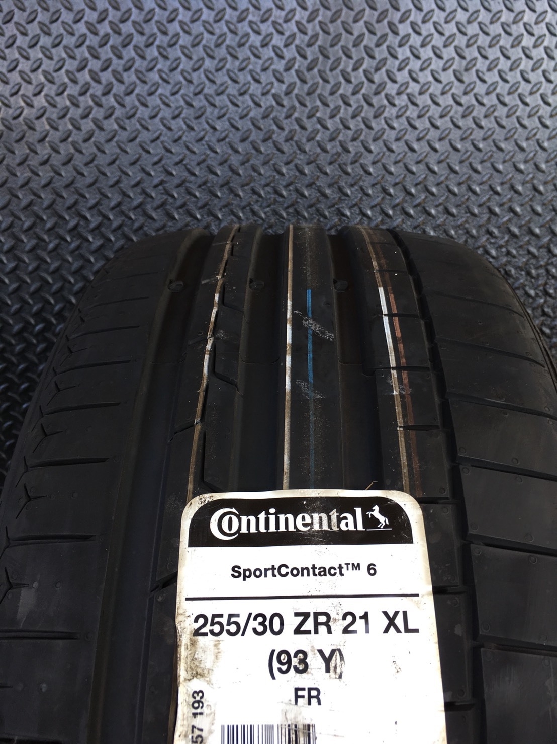 CONTINENTAL CONTACT6 CSC6 255/30-21 เส้น 9800 ปกติ 19800
