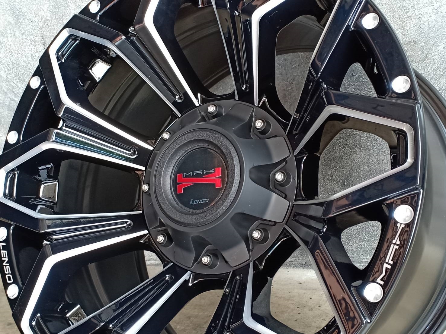 LENSO MAX-X11พร้อมยาง FALKEN MT ลดราคา