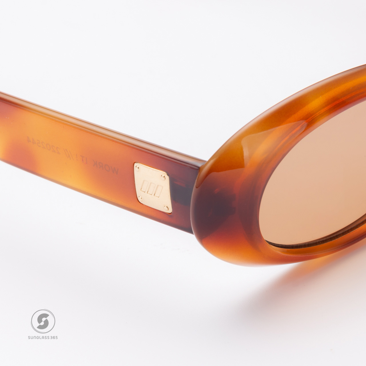 แว่นกันแดด Le Specs LSP2202544 Work It! Vintage Tort