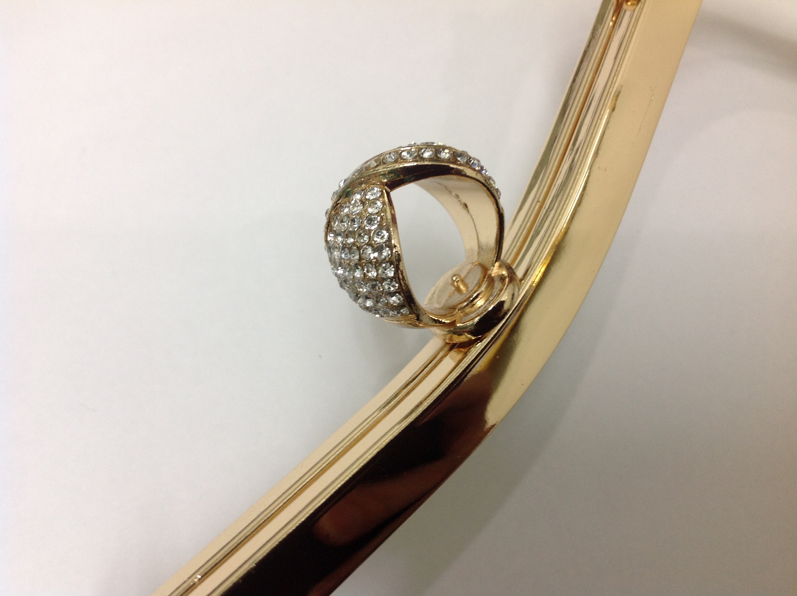 ปากกระเป๋าปิ๊กแป๊กหัวแหวน ทอง