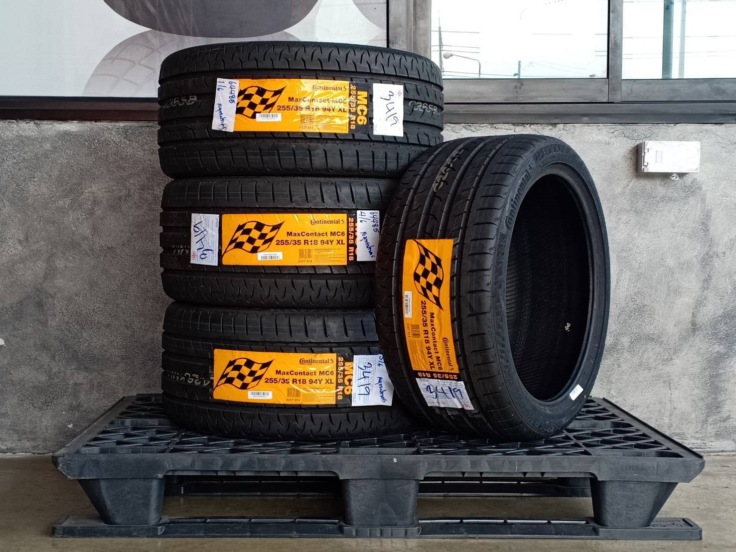 CONTINENTAL CONTACT MC6 255/35R18