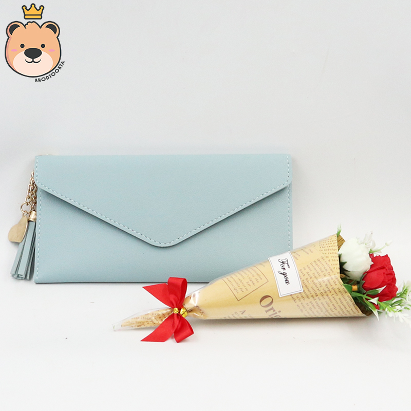 เซ็ตเซอร์ไพรส์แฟนสาว กระเป๋าสตางค์ + ช่อดอกไม้ พร้อม เม็ดโฟมสีเทา กล่องของขวัญ เปิดฝาสีเงินสุดหรู (ส่งด่วน)