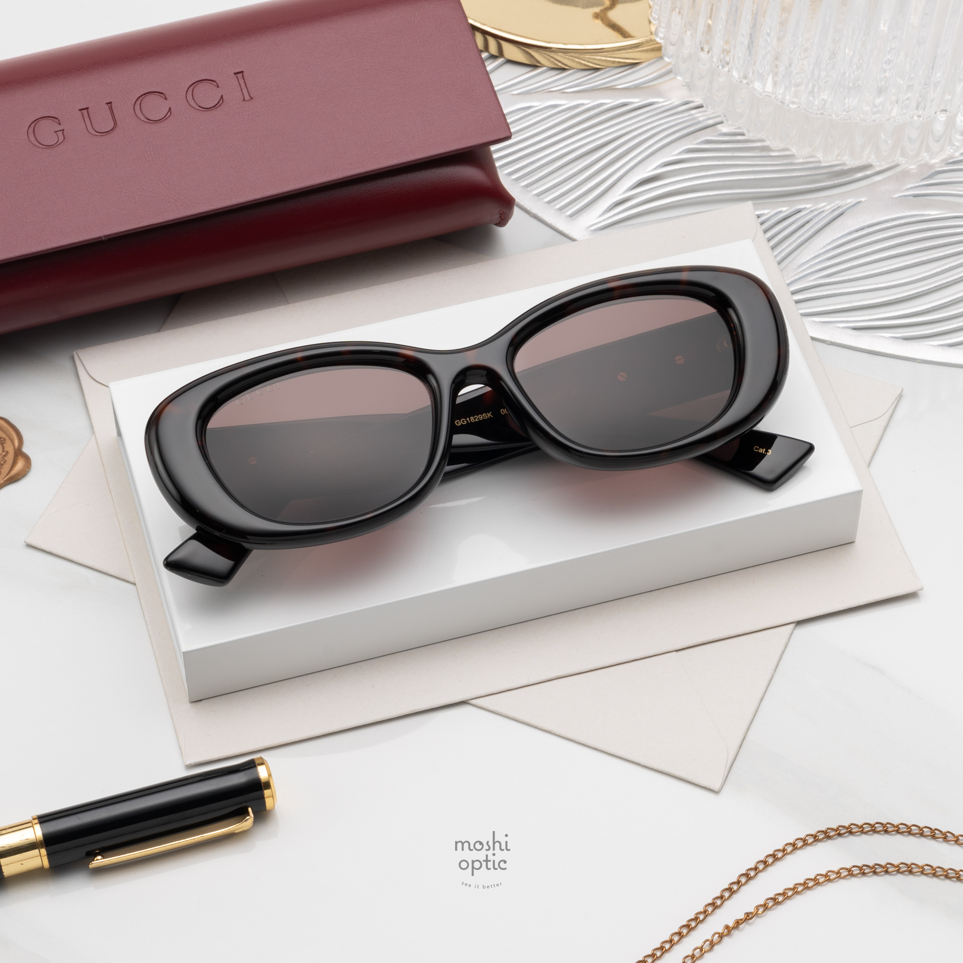 แว่นกันแดด Gucci GG1829SK 002