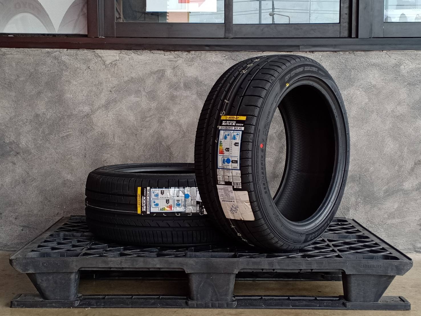 DUNLOP SP SPORT MAXX 050PLUS 225/45ZR17 ปี20 255/40ZR17 ปี20