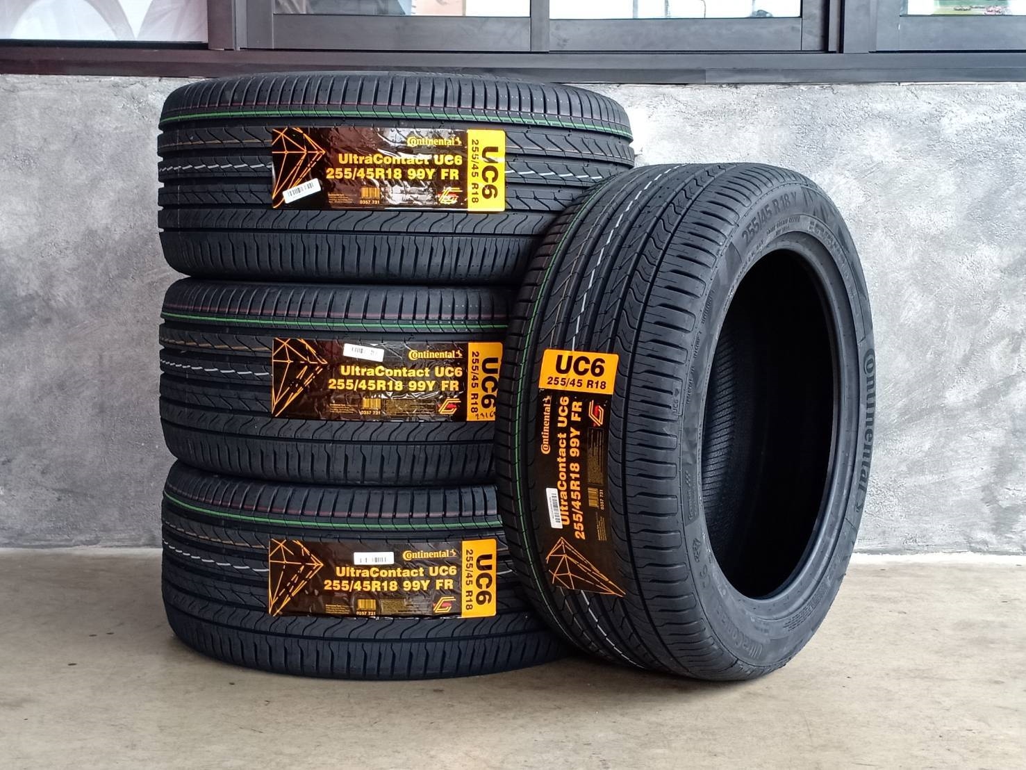 CONTINENTAL UC6 255/45-18 ปี19 ลดราคา