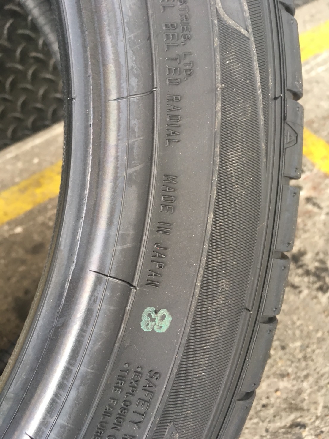 ยางมาใหม่ DUNLOP SPMAXX050 PLUS 215-50-17 >JP ปี18 เส้นละ 4250 ปกติ 6500