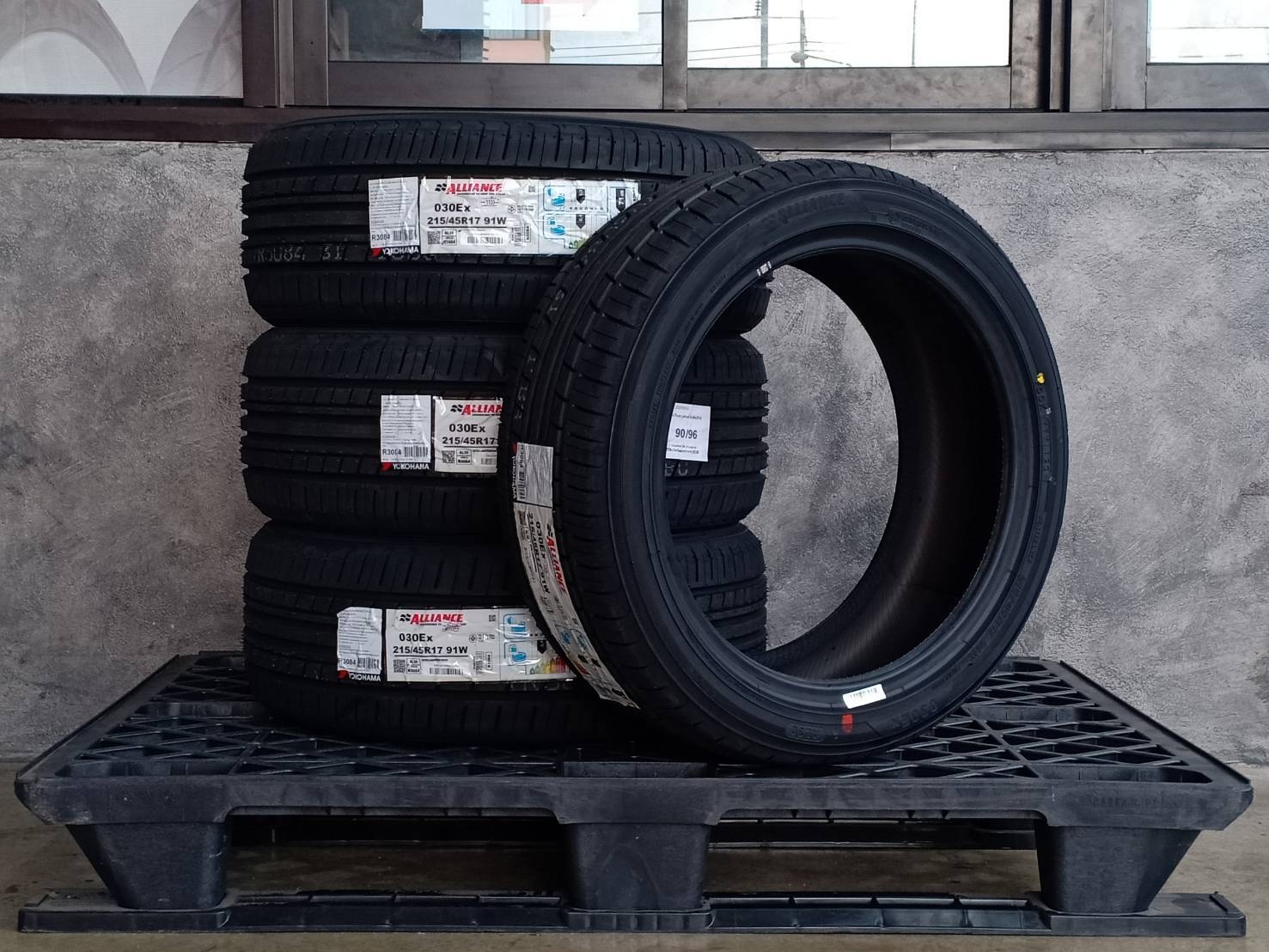 YOKOHAMA ALLIANCE 030EX 215/45R17 91W JAPAN