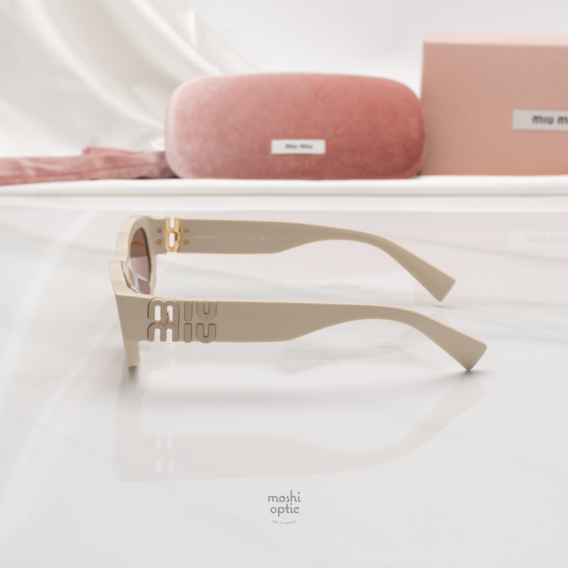 แว่นกันแดด Miu Miu MUB04SF 21D90Q