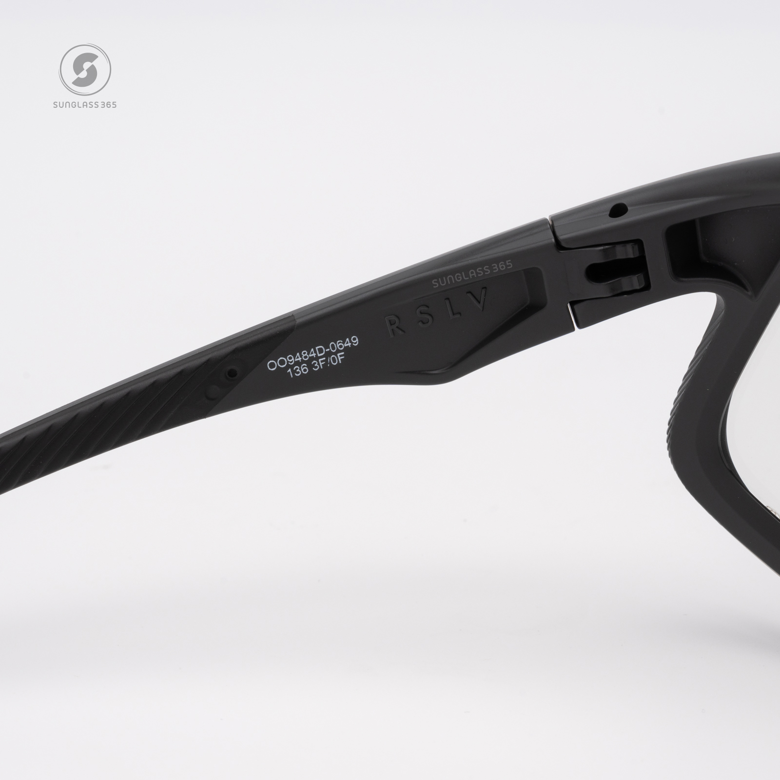 Oakley RSLV OO9484D-06 Matte Carbon Clear Iridium Photochromic