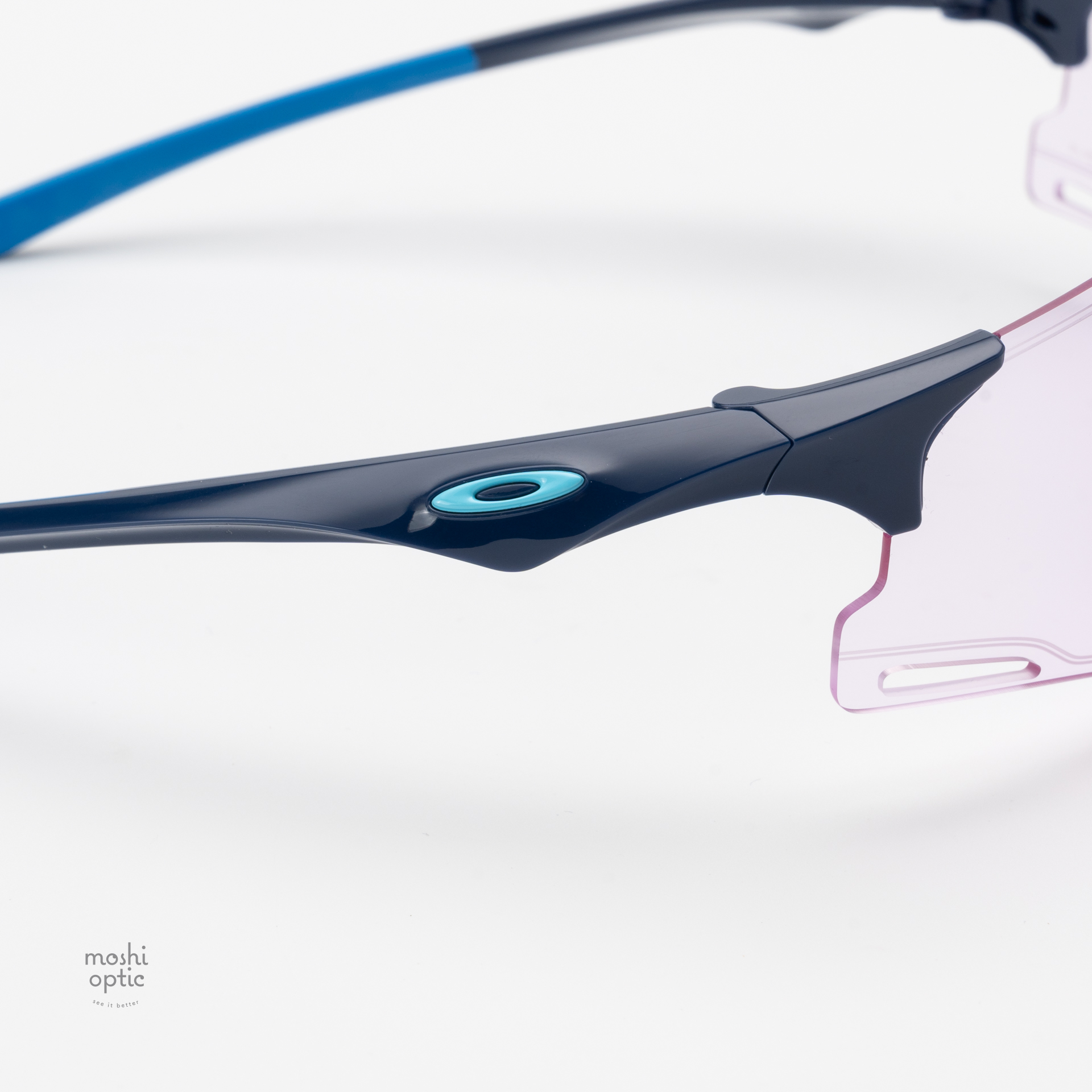 Oakley OO9512D-04 Cybr Zero Polished Navy Prizm Low Light