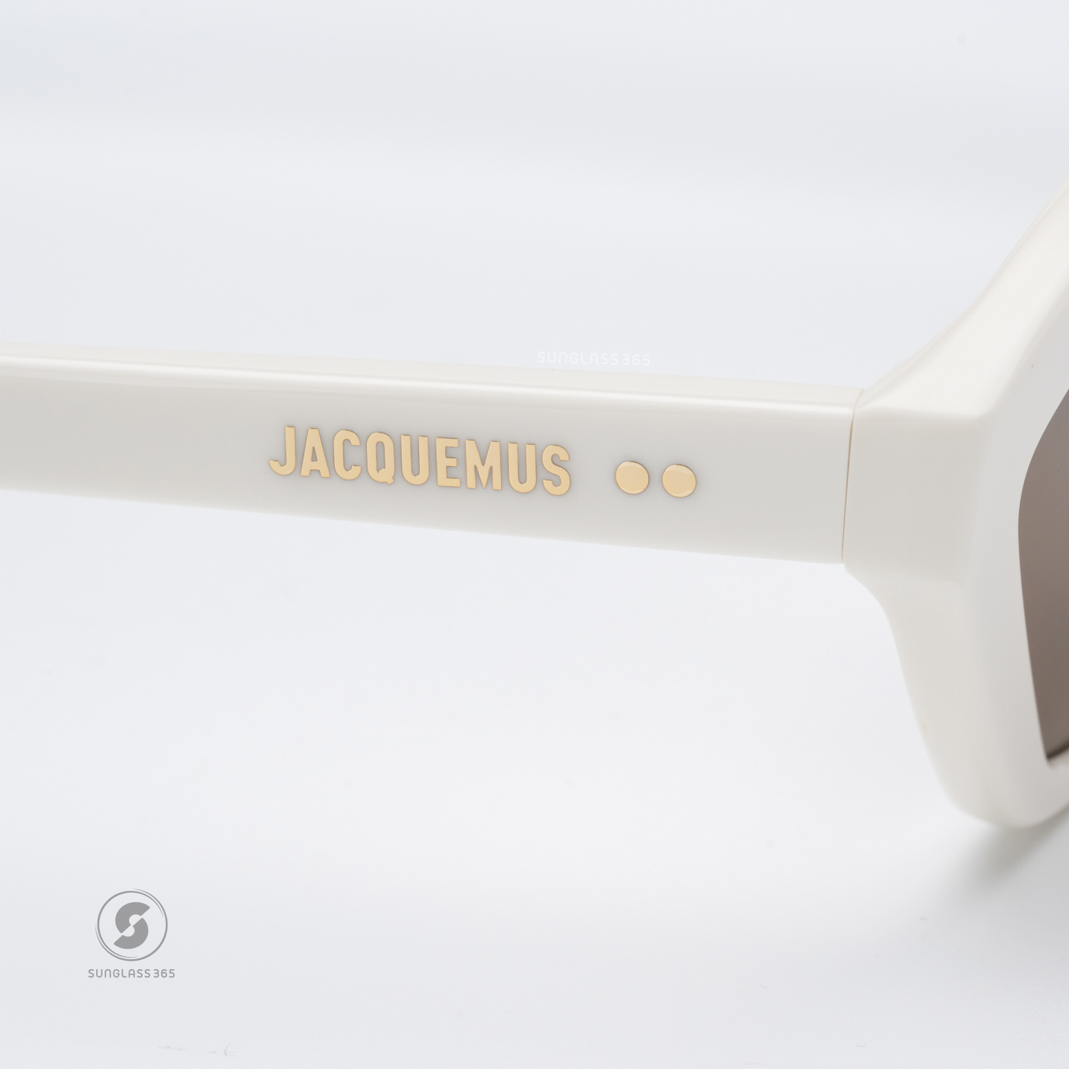แว่นกันแดด JACQUEMUS BAMBINO JAC42 C3