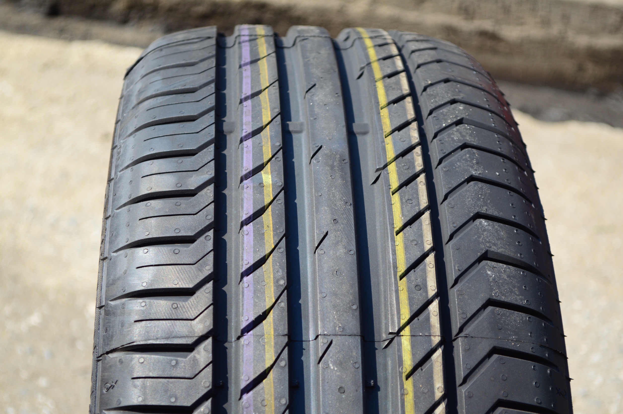 CONTINENTAL CONTACT5 RFT 225/45-18 เส้น 5800 ปกติ 14500