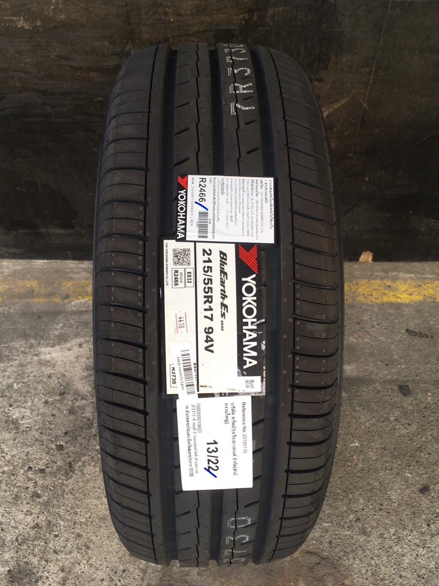 YOKOHAMA BLUEARTH ES32 215/55-17 มาใหม่ ราคาพิเศษ