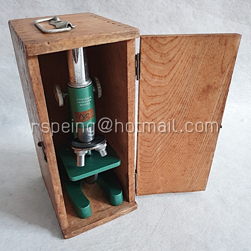 กล้องจุลทรรศน์เก่า 60X-450X BIDHAYA-BHAND พร้อมกล่องไม้ และกล่องแผ่นกระจกตัวอย่างวัตถุ (Microscope Slides)