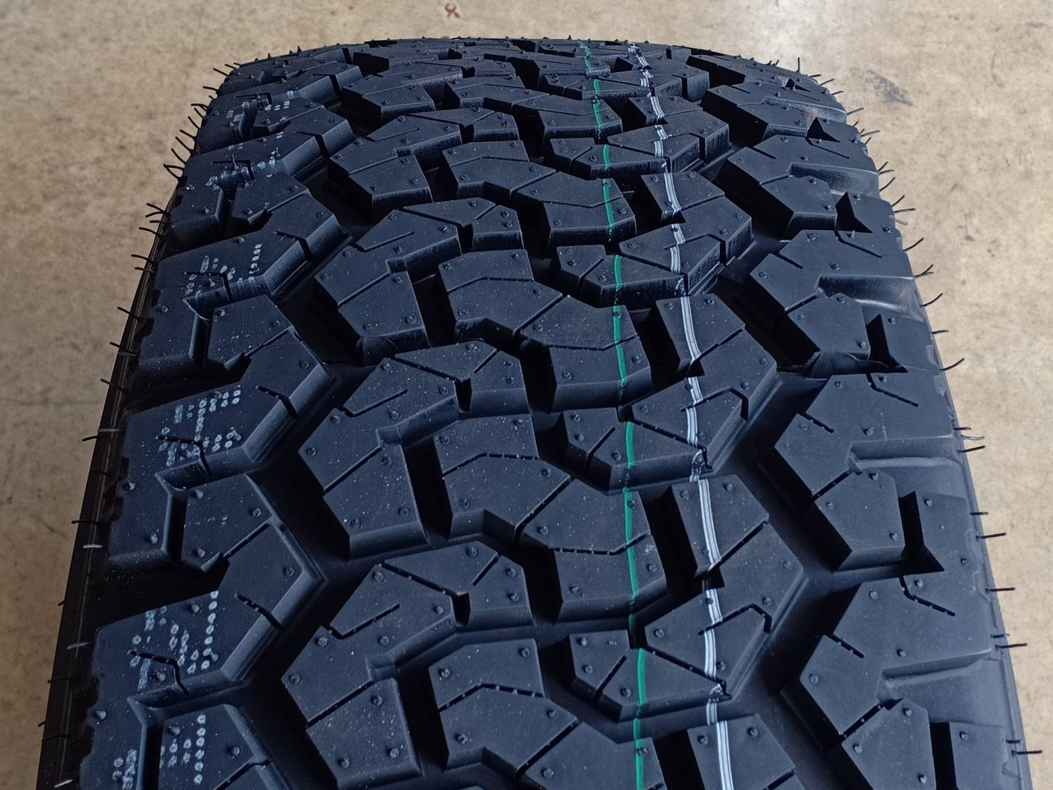 RAIDEN 265/70R16 MONSTER AT-1 ต้องการส่วนลดราคาพิเศษ กรุณาสอบถาม