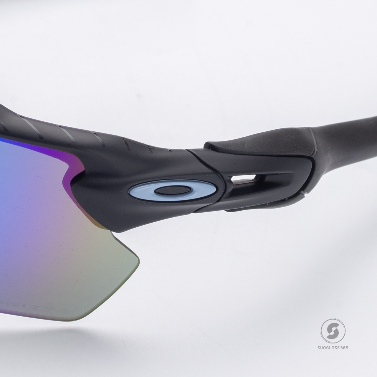 Oakley OO9208-E3 RADAR EV PATH Matte Black Prizm Sapphire