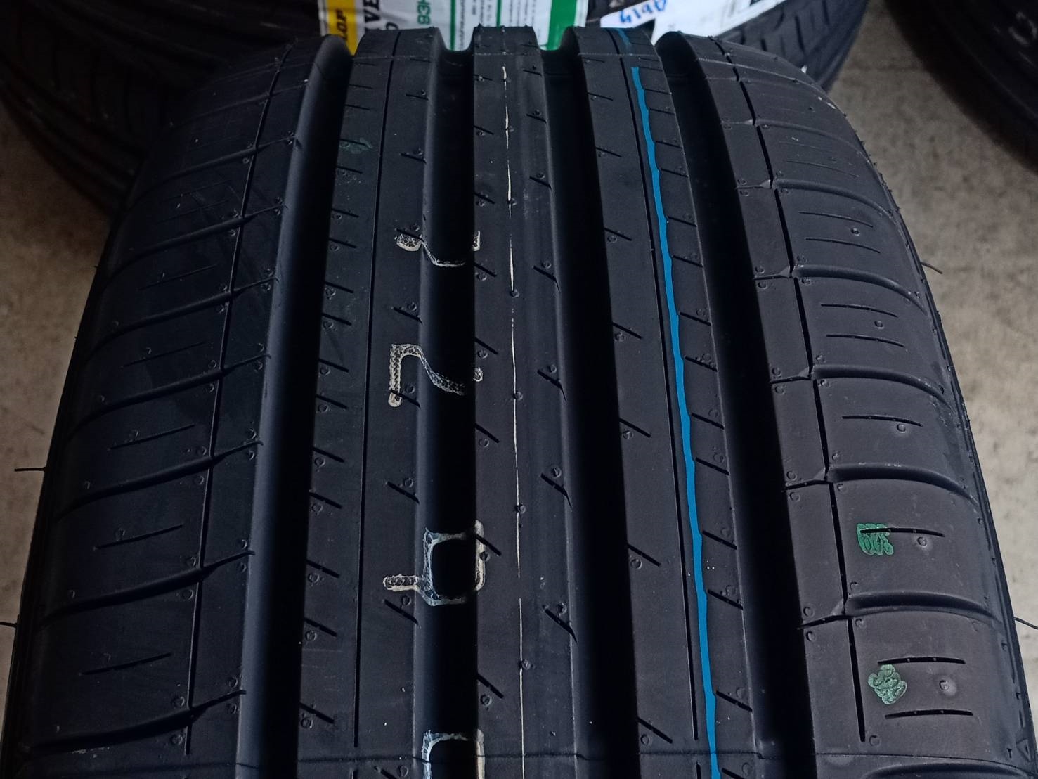 ยางใหม่ DUNLOP 215/55R16 ENASAVE EC 300