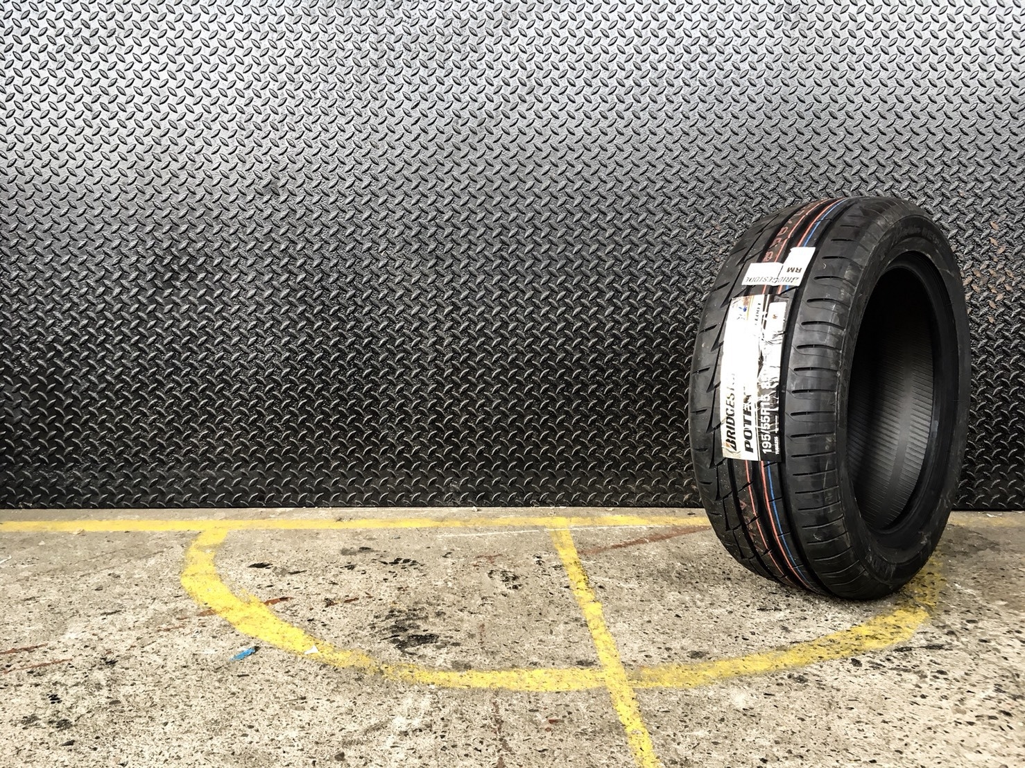 BRIDGESTONE POTENZA RE003 195-55-15 เส้น 3000 ปกติ 3500