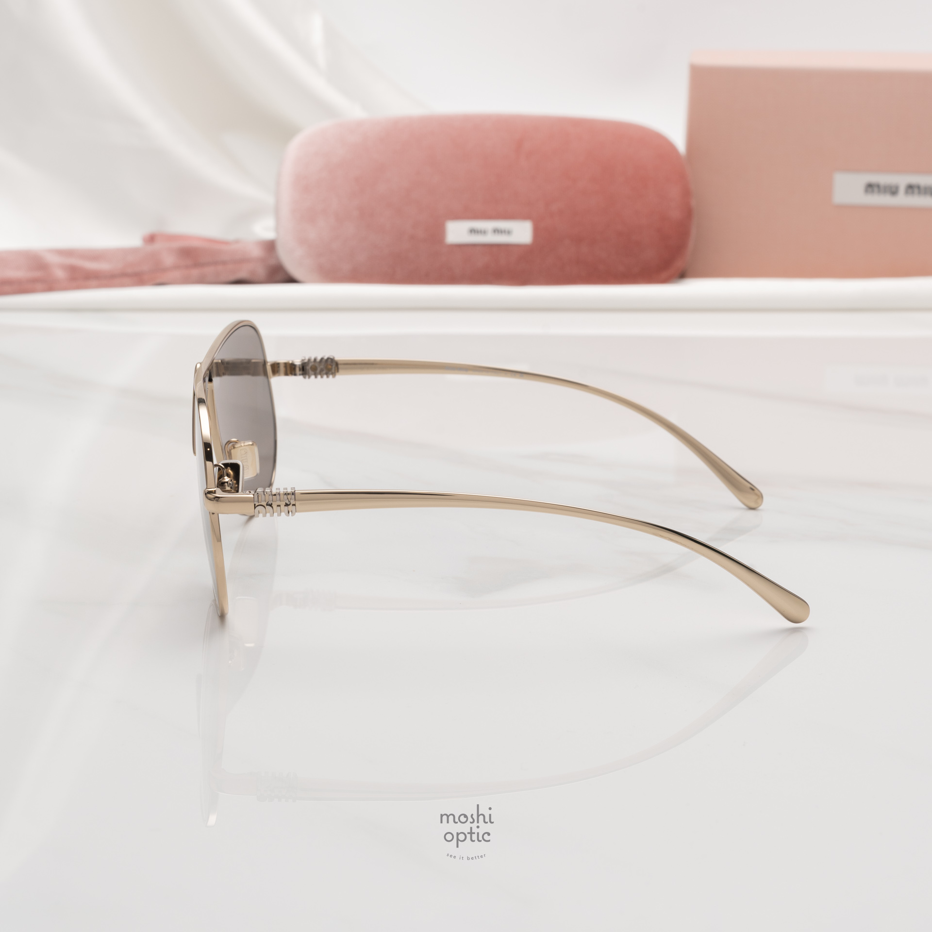 แว่นกันแดด Miu Miu MUA56S ZVN80Q