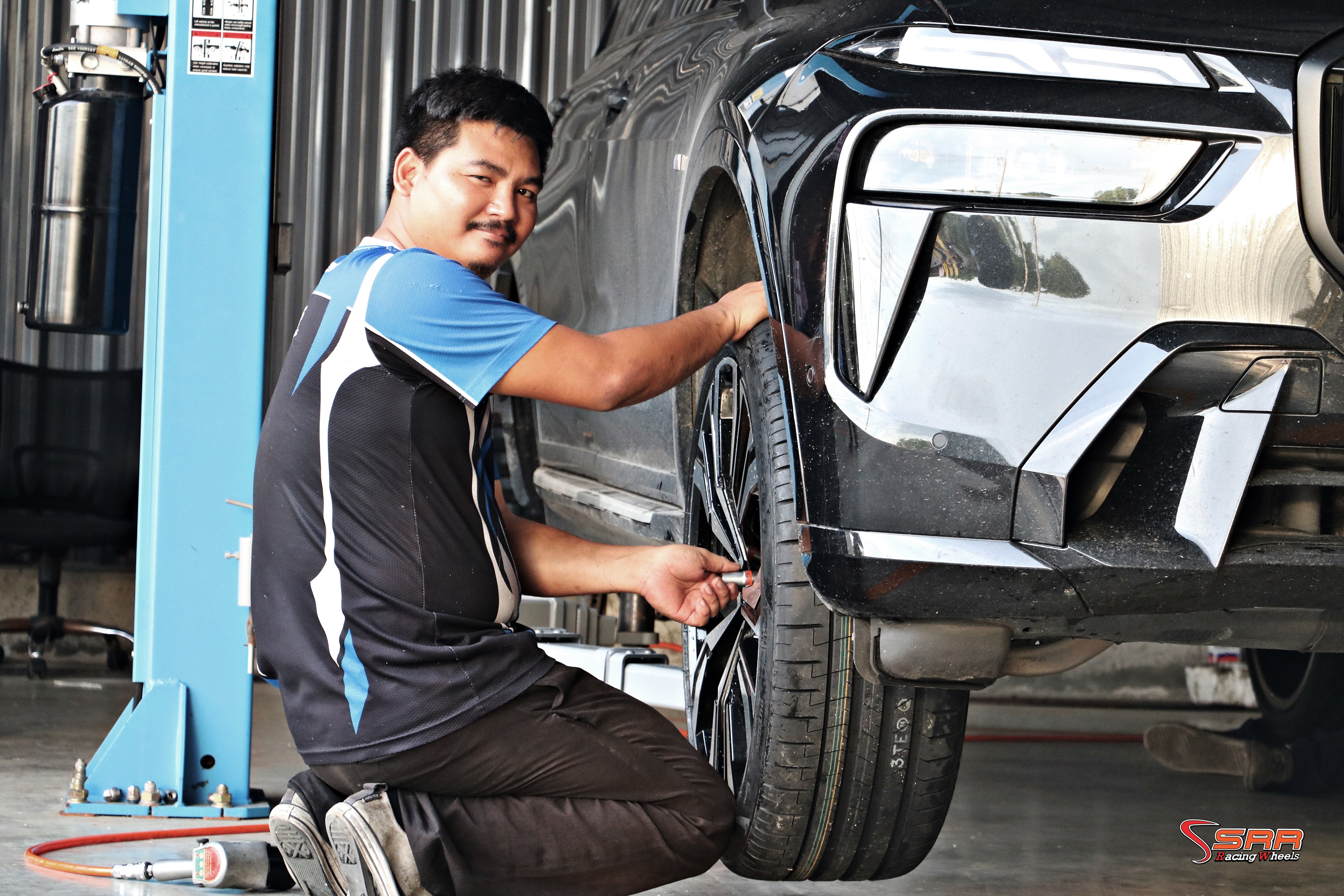 Pirelli Pzero Pz4 Seal inside ยางขอบ23 ตรงรุ่น BMW X7