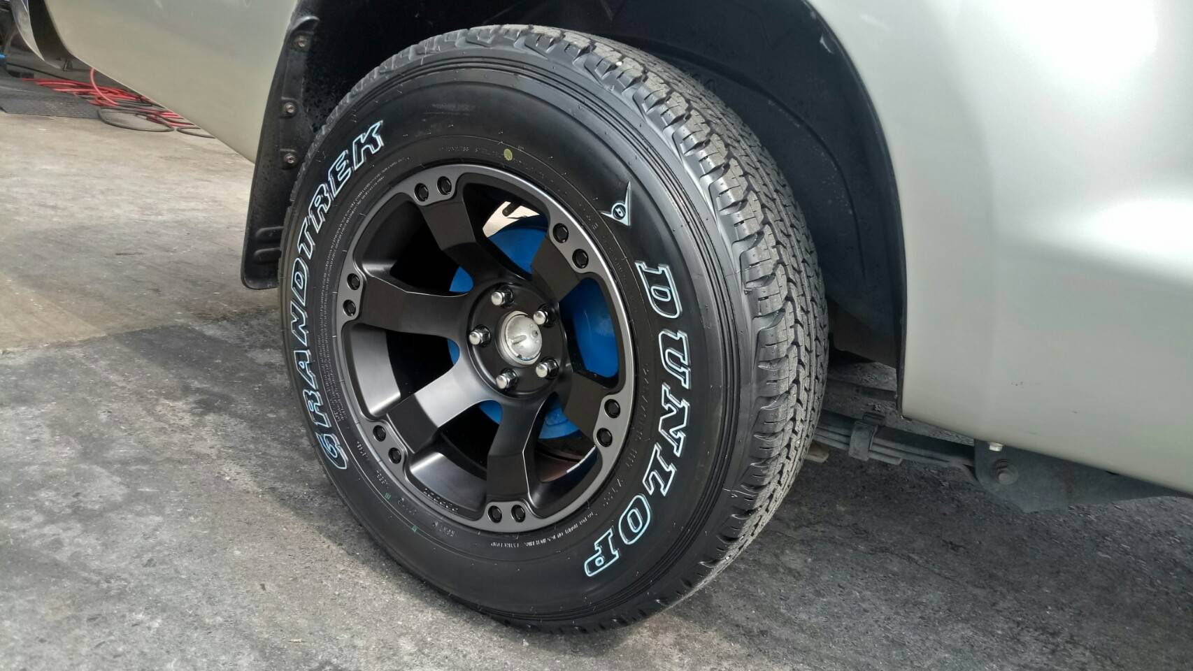 PARODI ROAR ขอบ16 5รู114.3 ใส่ วีโก้