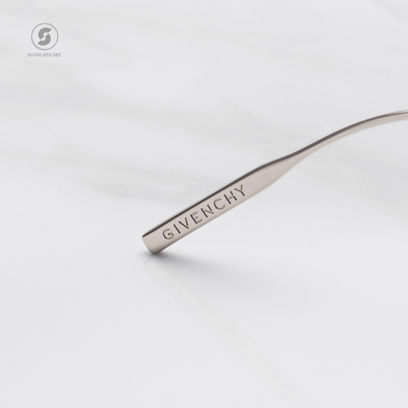 แว่นสายตา Givenchy GV50039U 016