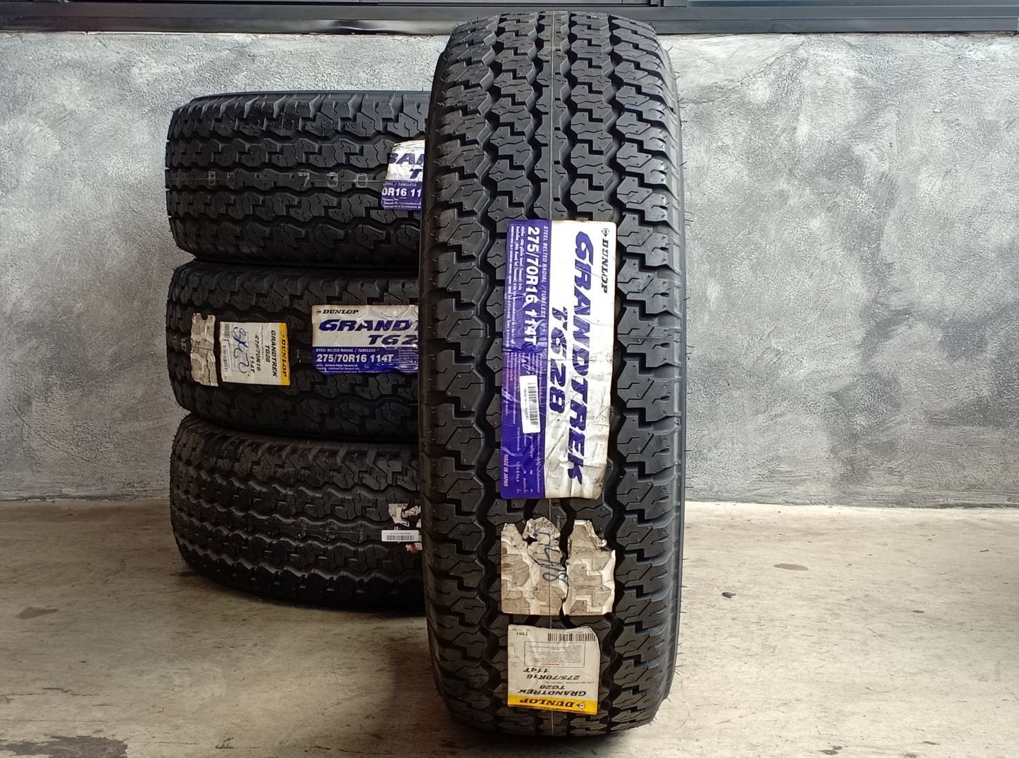 ยางใหม่ DUNLOP TG28 275/70-16 ซื้อ4 แถมฟรี1