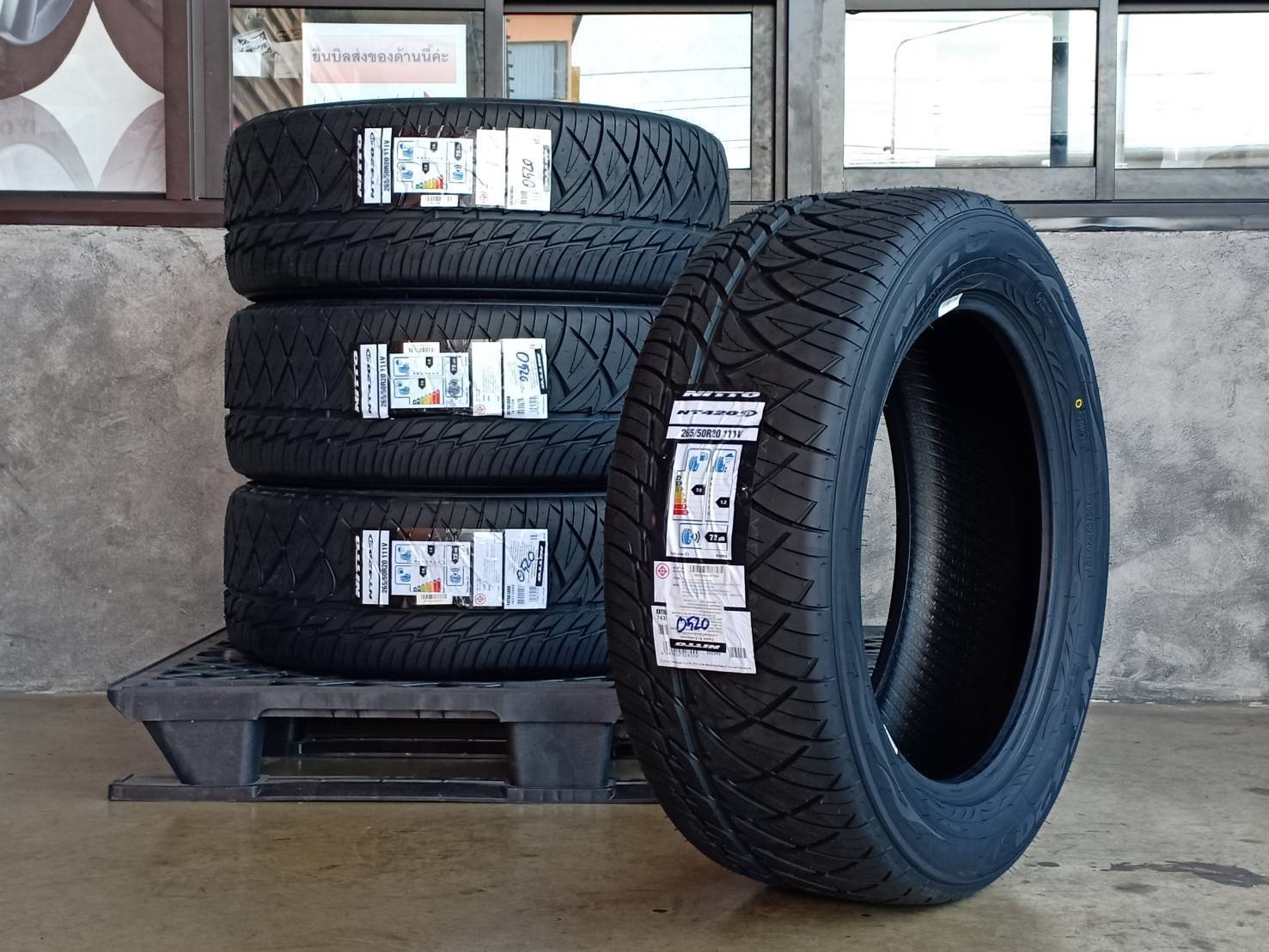 NITTO 265/50R20 NT420SD 111V MADE IN MALAYSIA