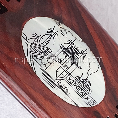 ตะเกียบและหมอนรองตะเกียบ ในกล่องไม้ชิงชันฝังเปลือกหอยมุก งานทำมือเวียดนาม แบบที่ 2