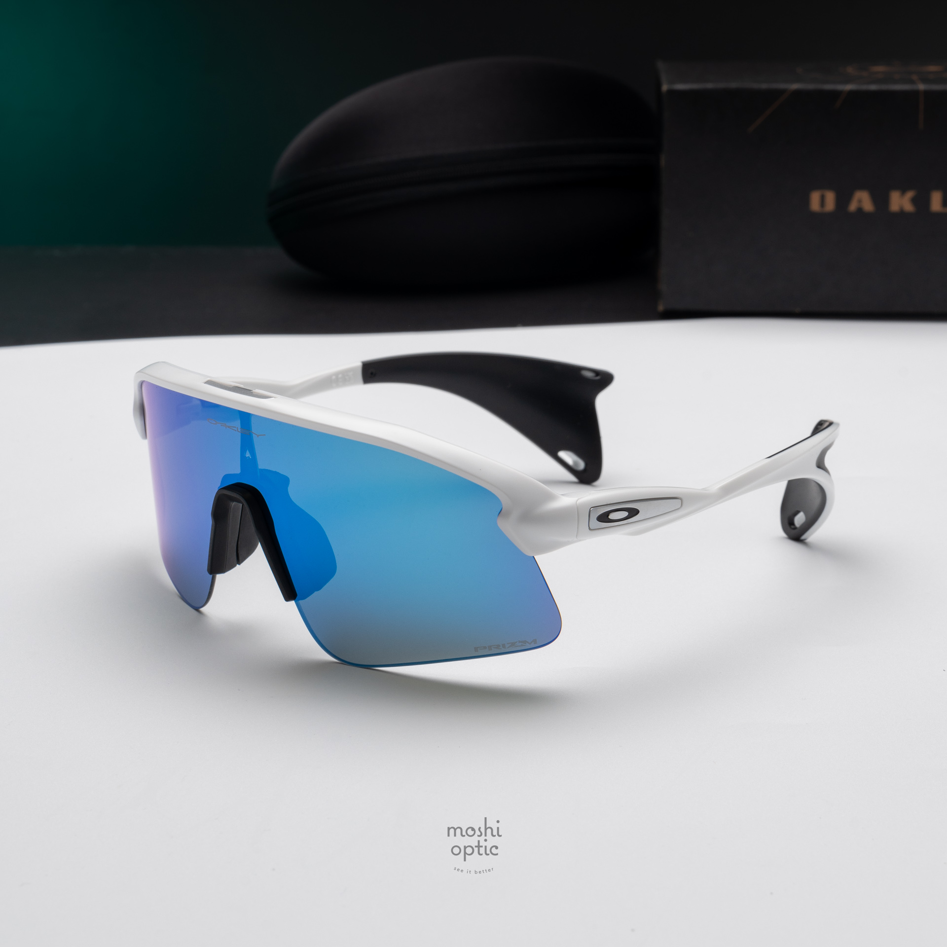 OAKLEY STUNT DEVIL OO9517-04 Matte White Prizm Sapphire