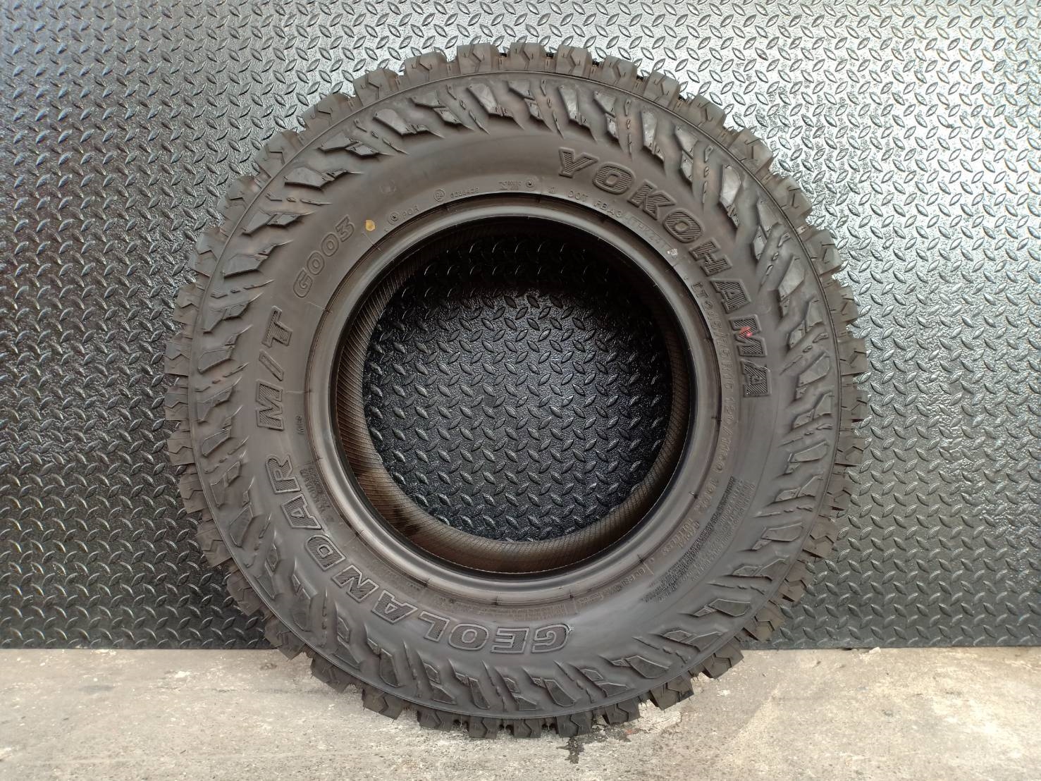 YOKOHAMA MT G003 245/75-16 เส้น 4750 ปกติ 6500 ปี18