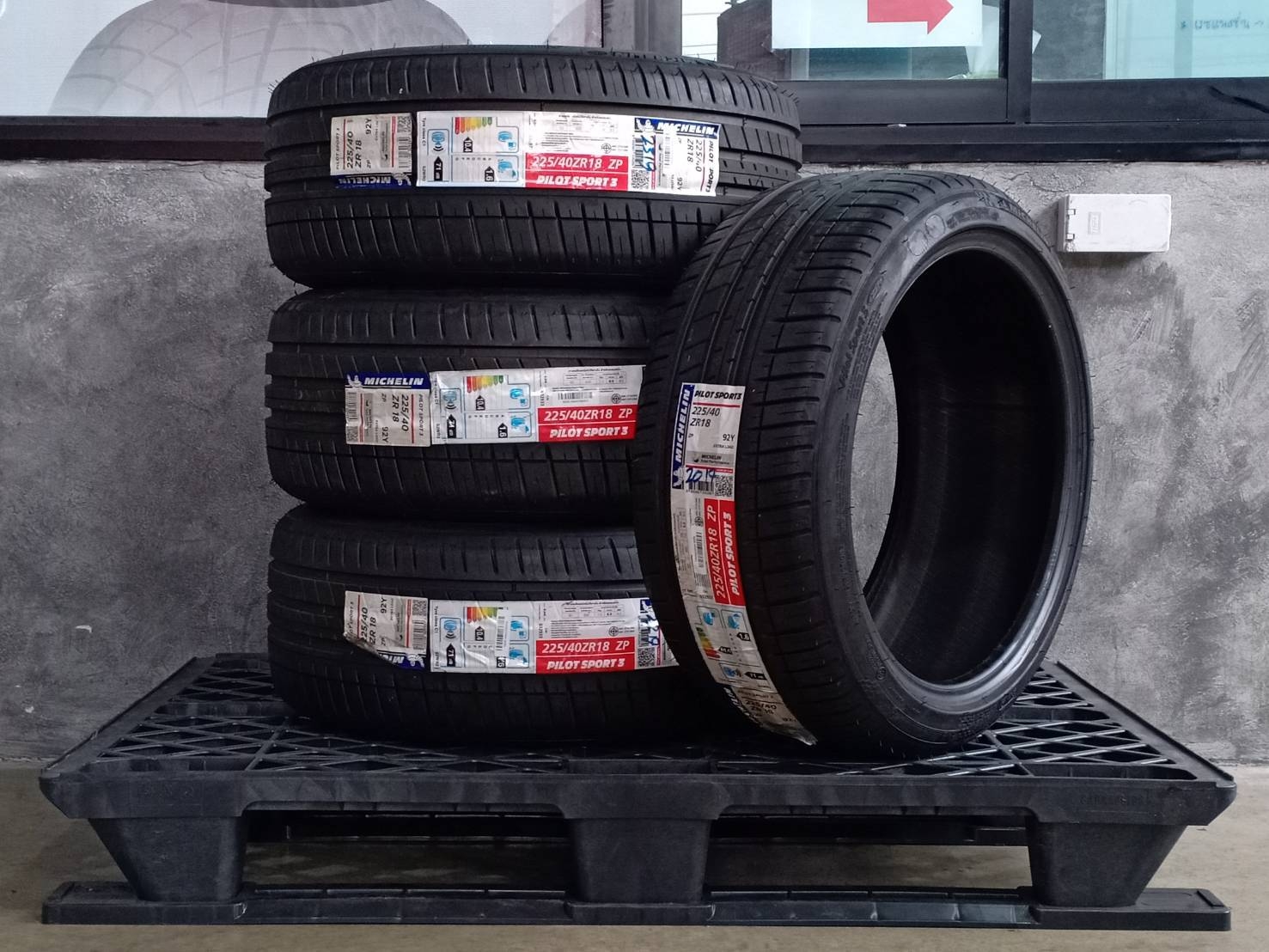 MICHELIN 225/40ZR18 PILOT SPORT 3ZP 92Y MADE IN HUNGARY